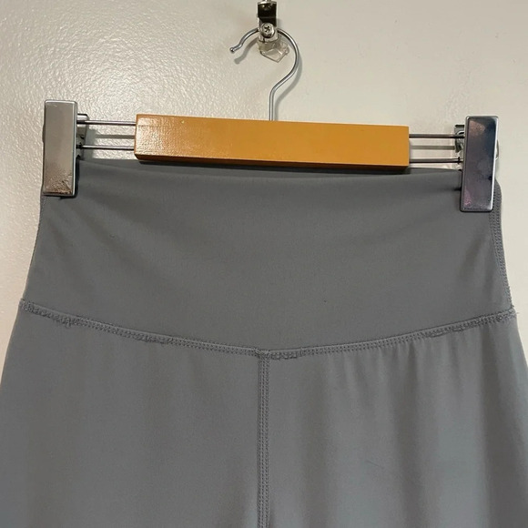 NVTGN  Grey High Waisted Signature Leggings - Size Medium - Picture 8 of 10